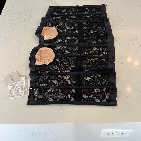 Laperla made in Italy size 34B luxury shape wear - Picture 5 of 16